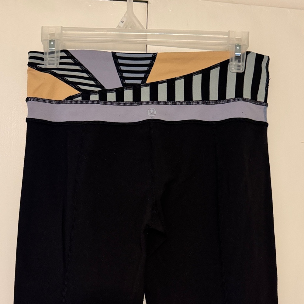 Lululemon Black womens yoga pants with Colorful Waistband, size 6 - Picture 4 of 5